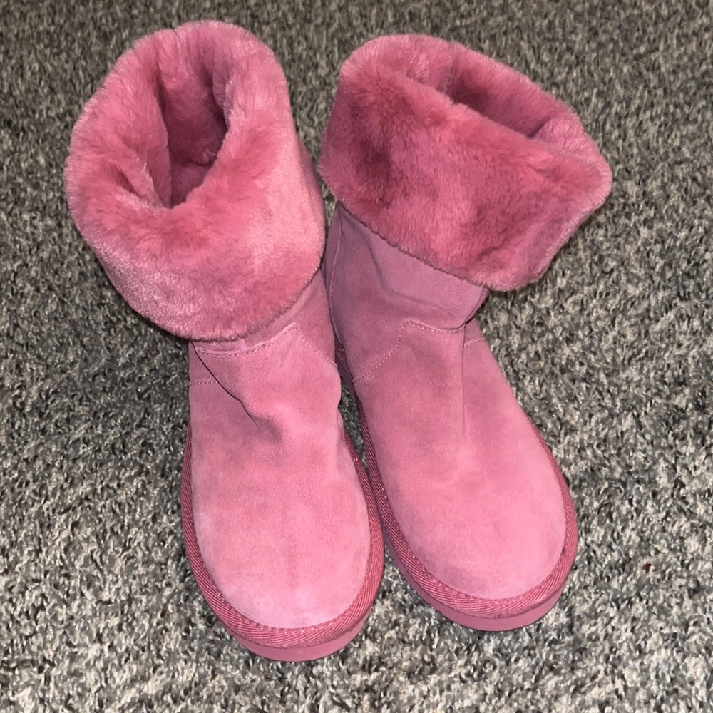 MICHEAL KORS ROSE PINK BOOTS